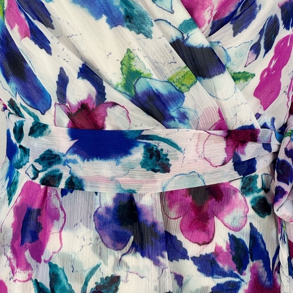 DKNY Short Sleeve Floral Print Faux Wrap Midi Dress - Purple Blue White - size 8 - Picture 5 of 11